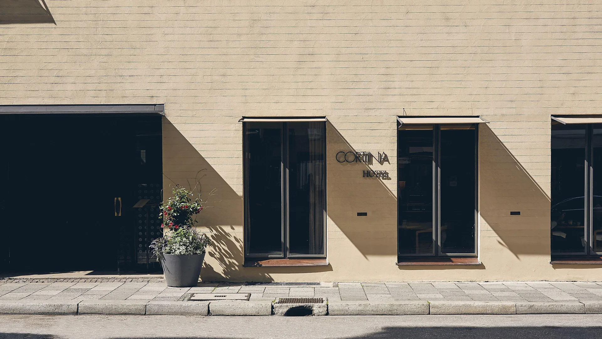 Top Hotels in Altstadt-Lehel: A Curated Selection